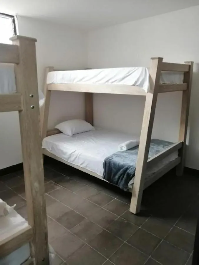 Ayenda Hostal Los Colores Медельин